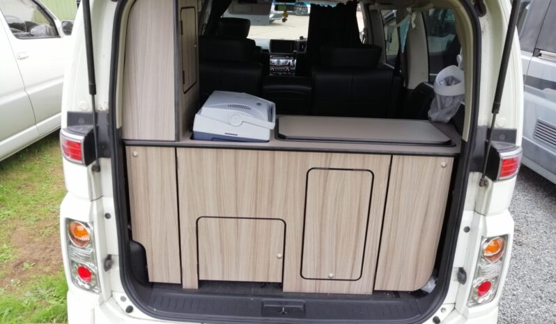 Nissan Elgrand E51 full