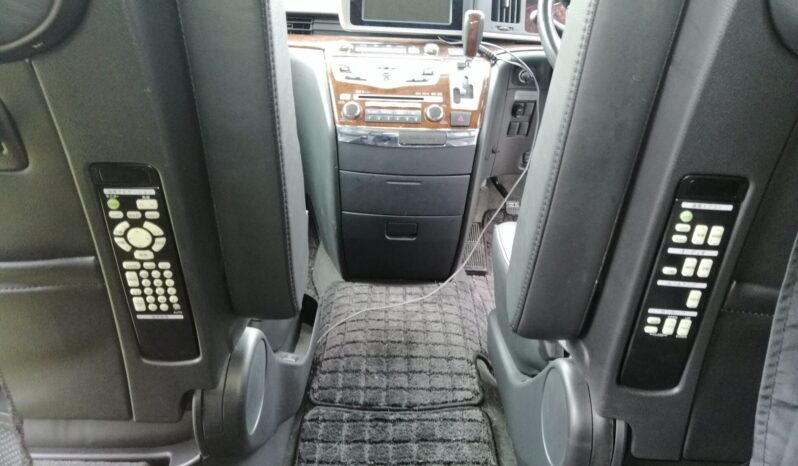 Nissan Elgrand E51 full