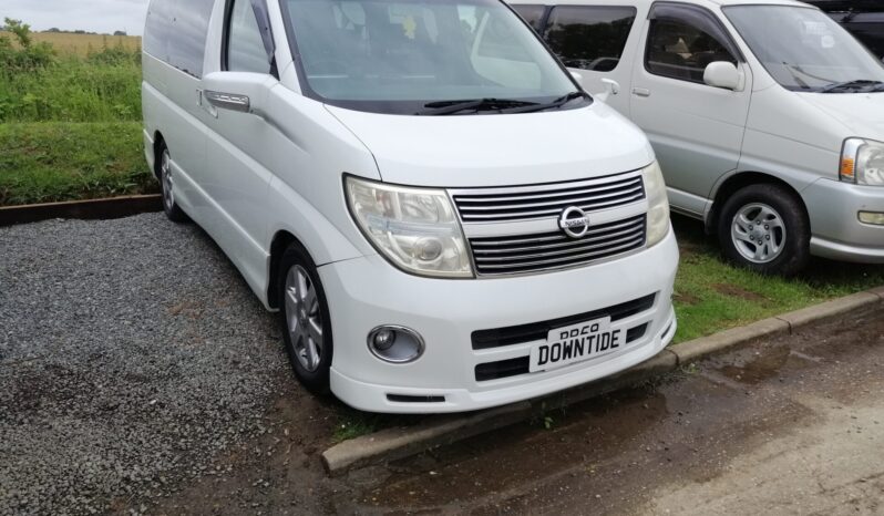 Nissan Elgrand E51 full