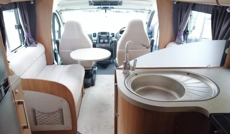 Auto-Trail Frontier Savannah full