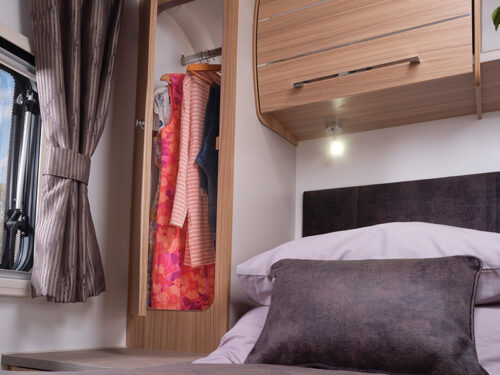 Pegasus-Grande-GT75-Messina-bedroom-wardrobes